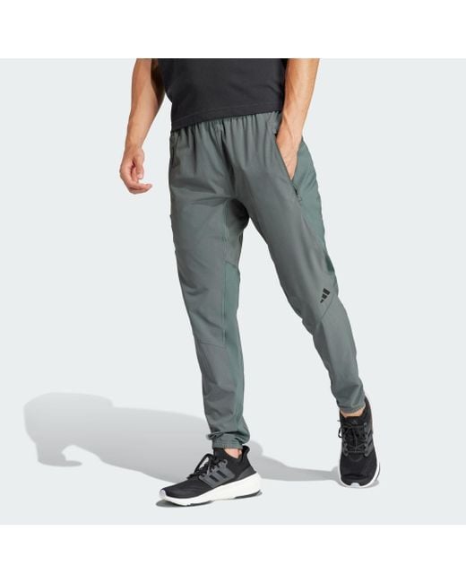 Pantaloni Designed for Training Workout di Adidas in Gray da Uomo