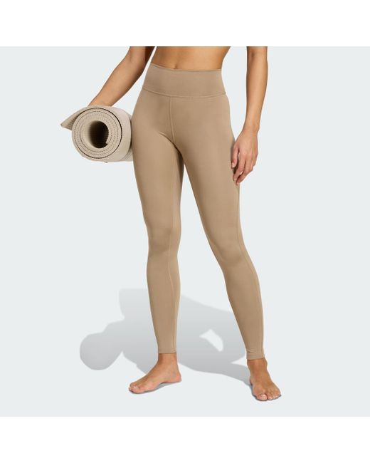 Leggings All Me Essentials Full-Length di Adidas in Natural