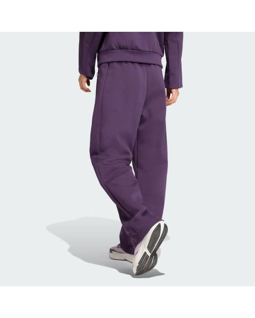 Pantaloni Z.N.E. Barrel di Adidas in Purple