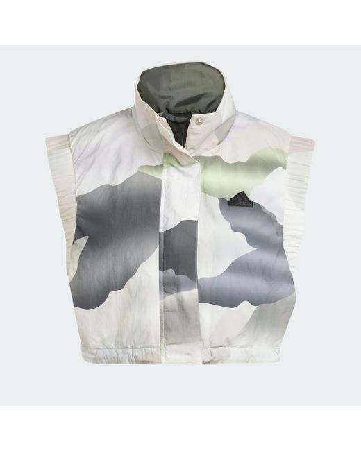 adidas City Escape Camo Print Crop Weste in Grau Lyst AT
