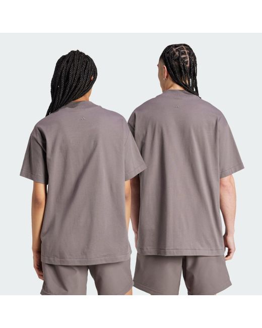 T-shirt Basketball 001 di Adidas in Gray