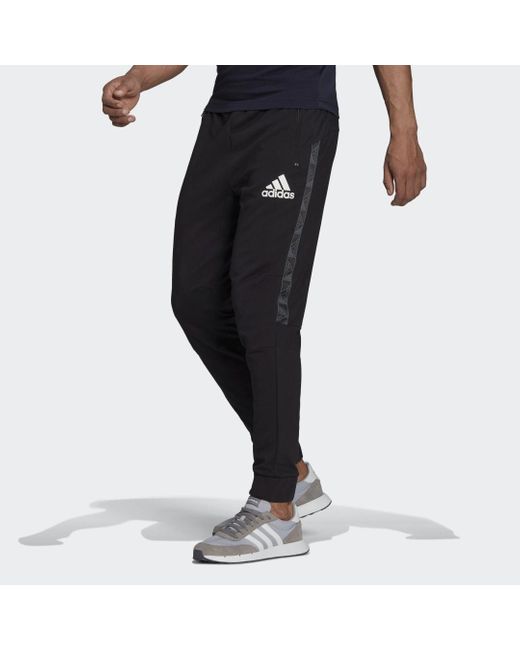 Pantaloni AEROREADY Designed To Move Sport Motion Logo da Uomo di adidas in  Nero | Lyst