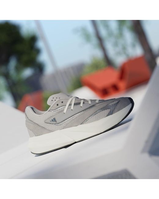 Adidas Gray Lightblaze Schuh