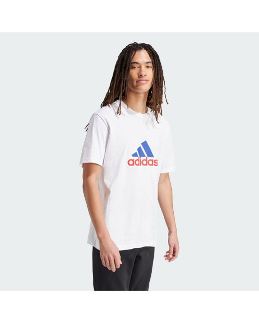 T-Shirt Future Icons Badge Of Sport di Adidas in White da Uomo