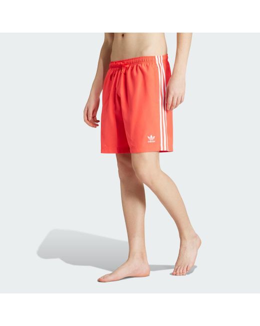 Shorts Da Nuoto Adicolor 3-Stripes Da 8 Pollici di Adidas in Red da Uomo