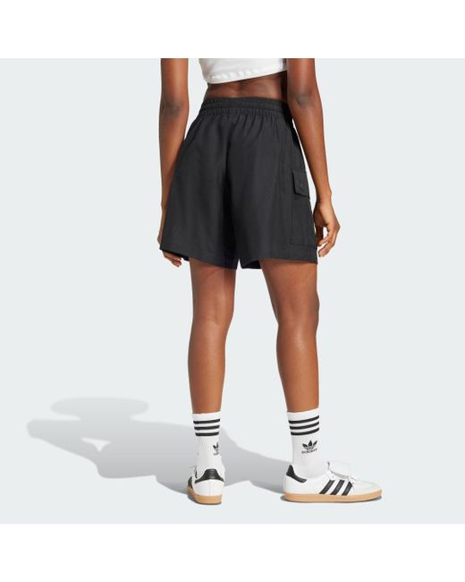 Pantalón Corto Essentials Woven High-Waist Cargo Adidas de color Black