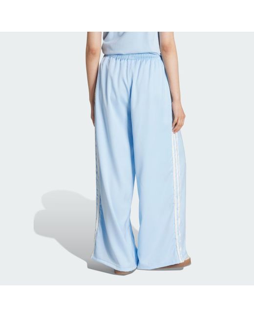 Pantaloni Satin Gamba Larga Originals Ruffle 3-Strisce di Adidas in Blue