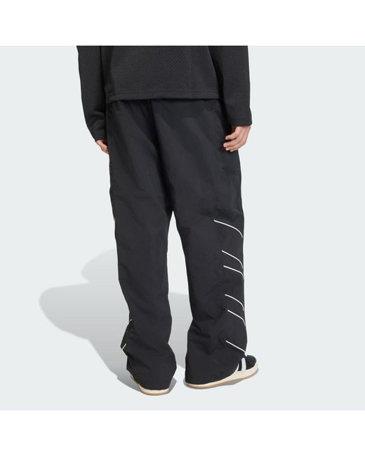 Adidas Black Lifestyle Cutline Trackpants Ke0093 for men