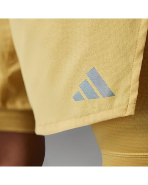 Short HIIT Workout HEAT.RDY 2-in-1 di Adidas in Yellow da Uomo