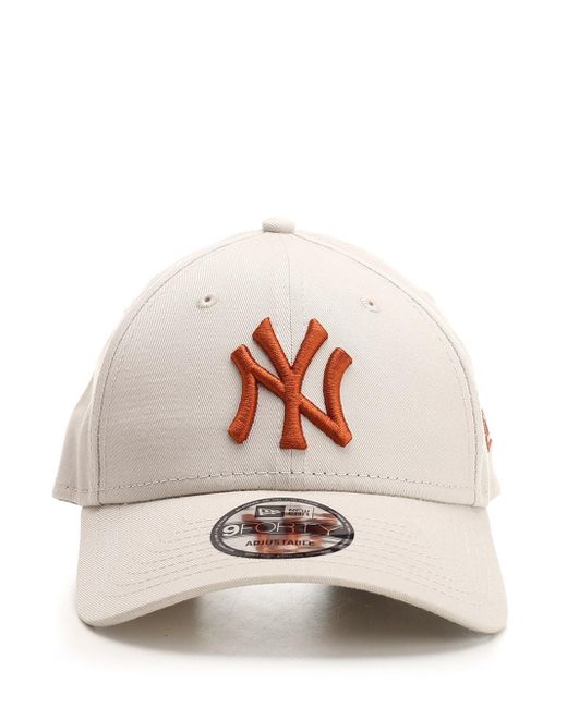 KTZ White "9forty New York Yankees League Essential" Cap