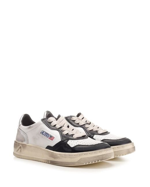 Autry White Medalist Low Super Vintage Sneakers