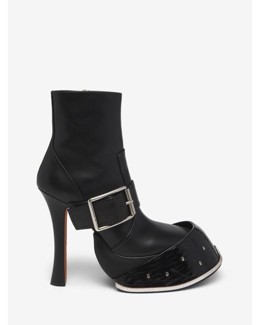 Alexander McQueen Black Hoof Boot