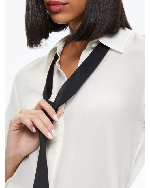Alice + Olivia Willa Placket Top With Tie in White | Lyst
