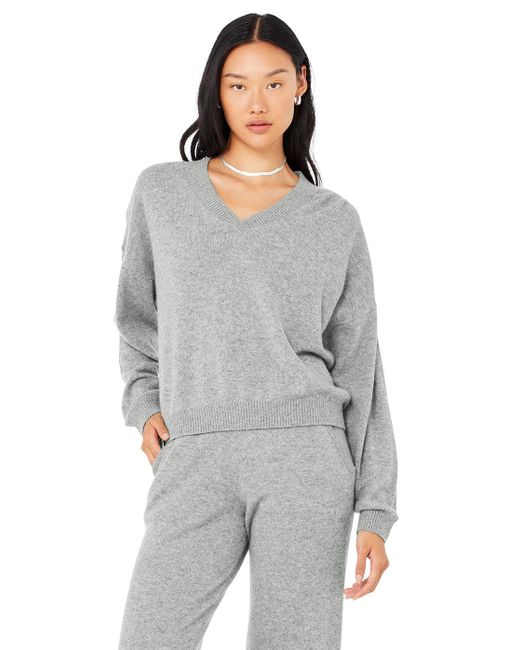 alo yoga pullover