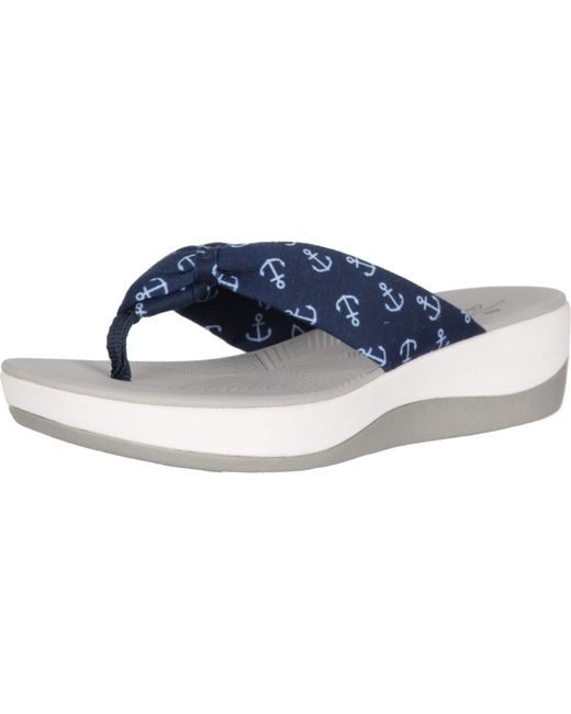 arla glison flip flops