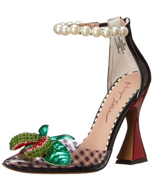 shary pump betsey johnson