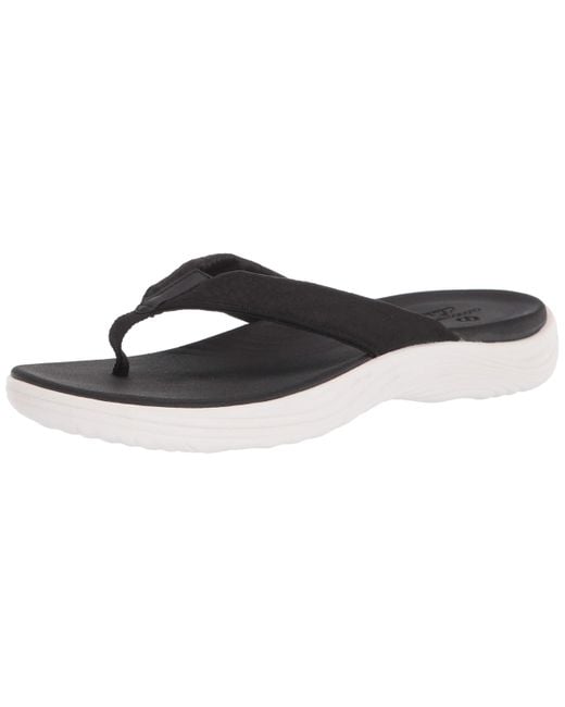 soft moc clarks sandals