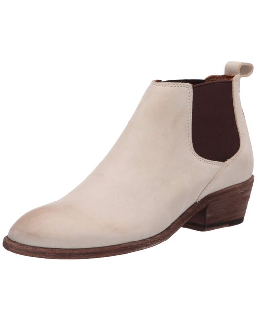 carson suede boots by born