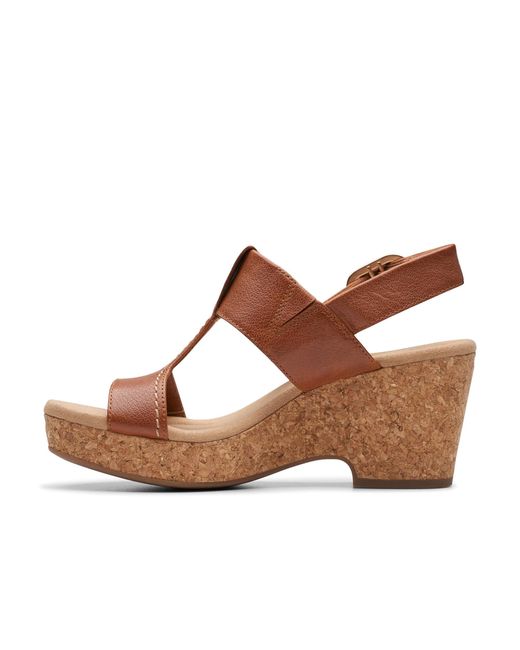 Clarks Sandalen Met Sleehak In Giselle-stijl Voor in het Brown