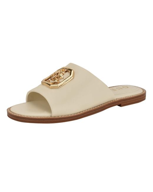 Sandali bassi da donna Graysie di Guess in Natural