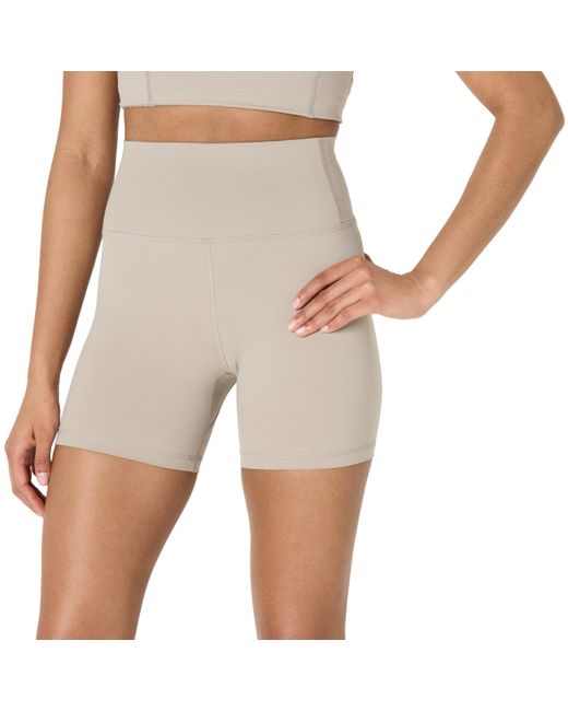 Amazon Essentials White Active FormFlex Butterweiche Yoga-Radlerhose