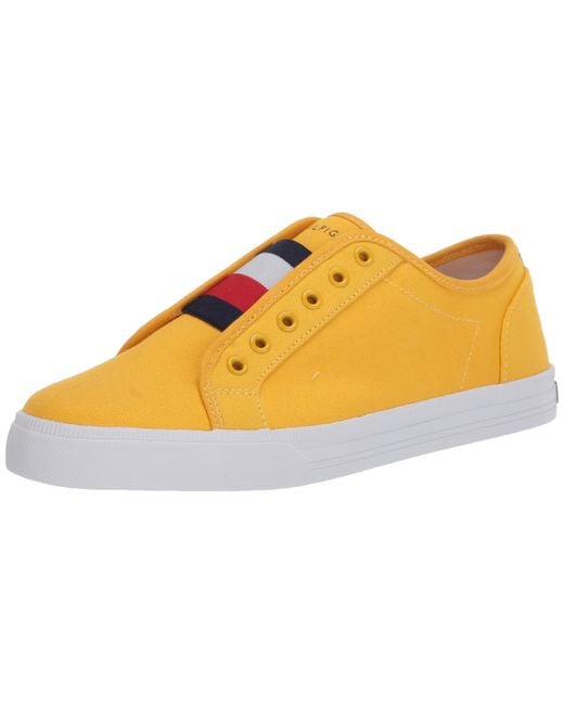 krokodille Hører til Violin Tommy Hilfiger Anni Slip-on Sneaker in Yellow | Lyst