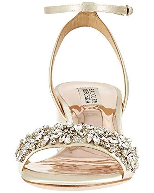 badgley mischka heeled sandals
