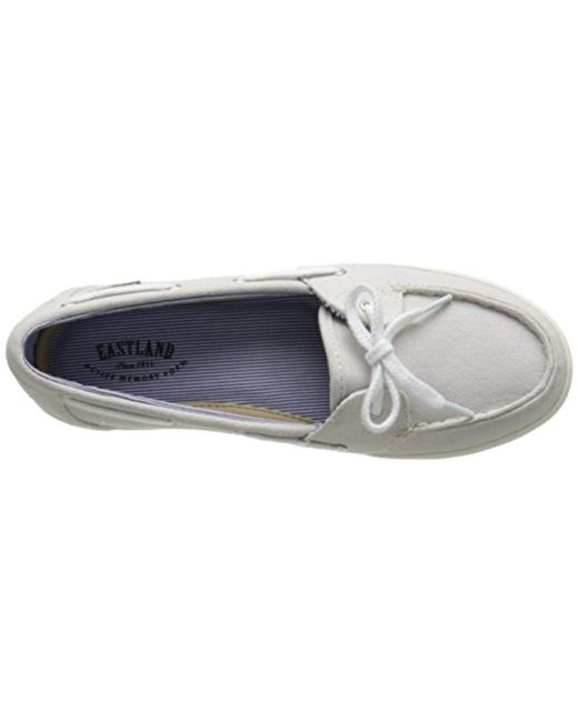 eastland skip boat shoe
