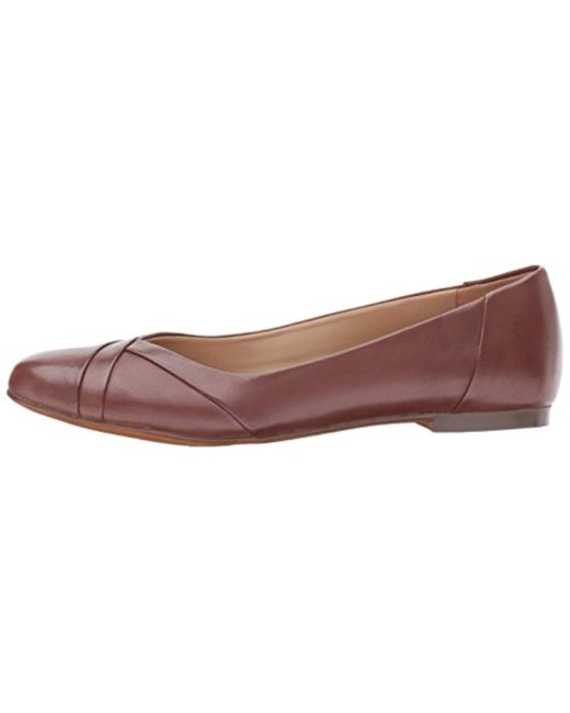 naturalizer gilly flat