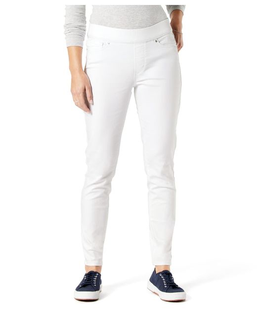 Signature by Levi Strauss & Co. Gold Label Totally Shaping Pull-on Skinny  Jeans in White | Lyst