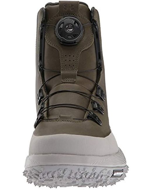 hiking boots with boa lacing system