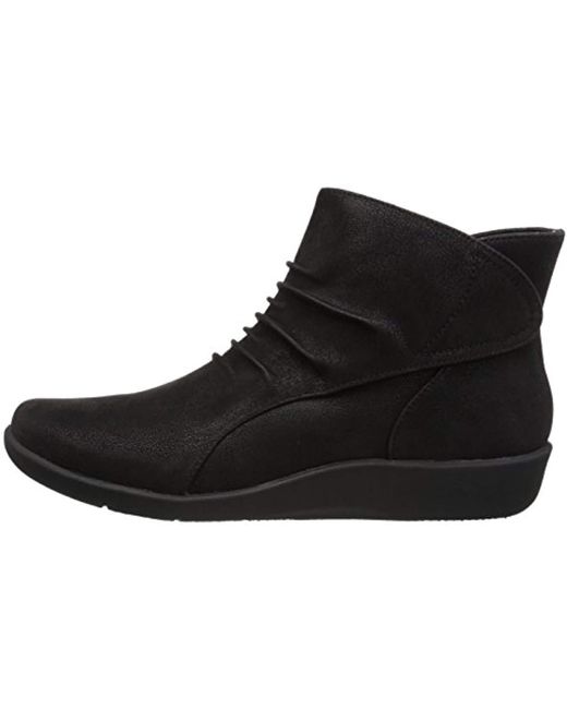 clarks sillian sway bootie