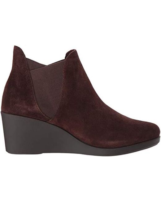 crocs leigh wedge chelsea boot