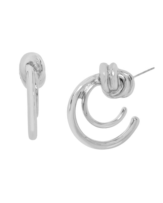 Orecchini a cerchio da donna con doppio nodo di Steve Madden in Metallic