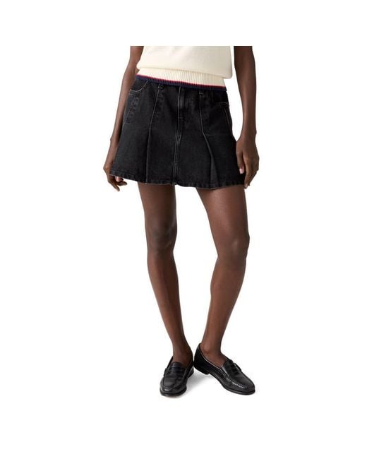 Levi's Black Pleated Mini Skirt,
