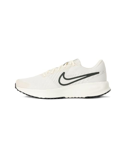 Nike White Revolution 8 Road Running Shoes for men