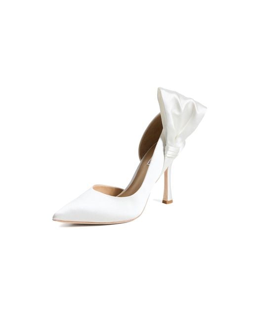 Badgley Mischka White Alejandra Pumps