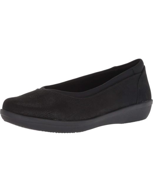clarks ayla low black