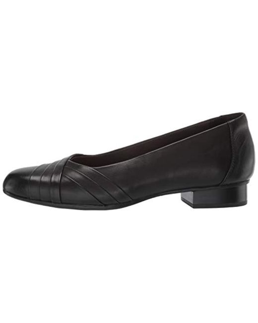 clarks petra