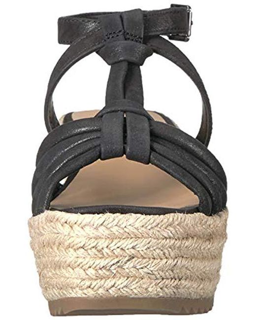 naturalizer fields platform sandal