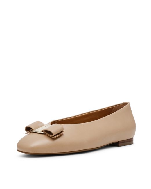 Anne Klein Flat Willow in Natural Lyst
