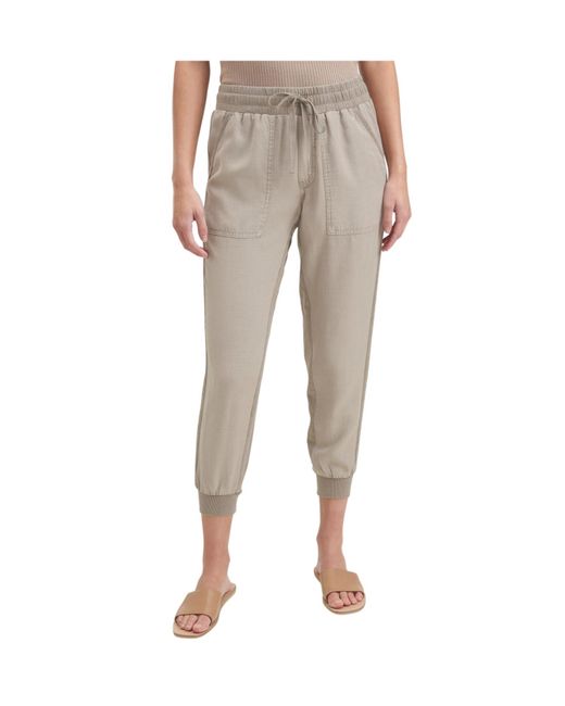 Splendid Gray Lakeside Jogger