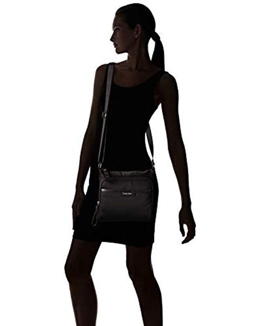 calvin klein lane messenger