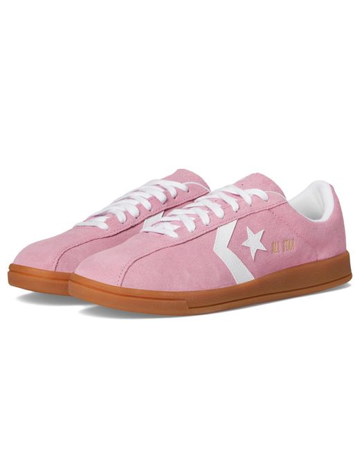 Sneaker unisex All Star Classic Trainer in pelle scamosciata di Converse in Pink