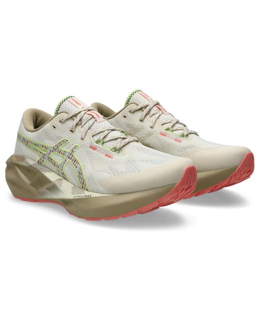 NOVABLAST 5 TR di Asics in White