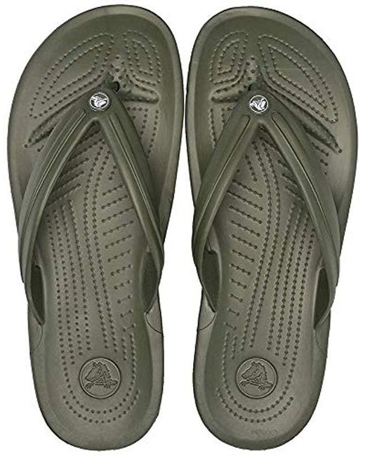 croc shower shoes