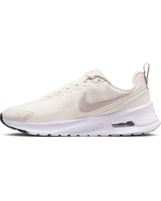 W Air Max Nuaxis di Nike in Black