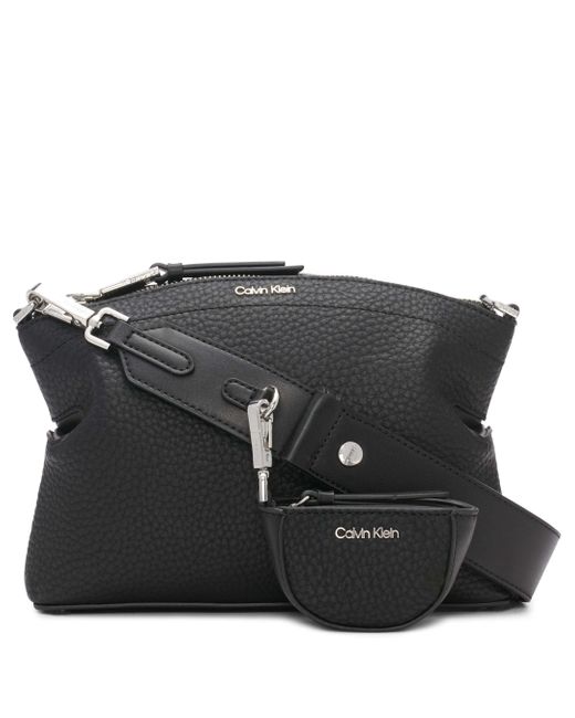 【レディース】 Cypress Logo Crossbody バッグ Calvin Klein Cypress Logo Crossbody Bag in Black | Lyst