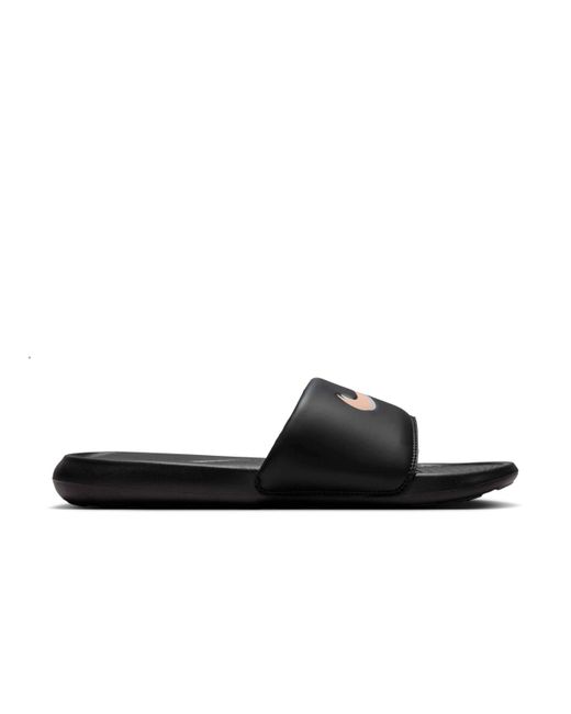 Victori One Slide Swsh di Nike in Black