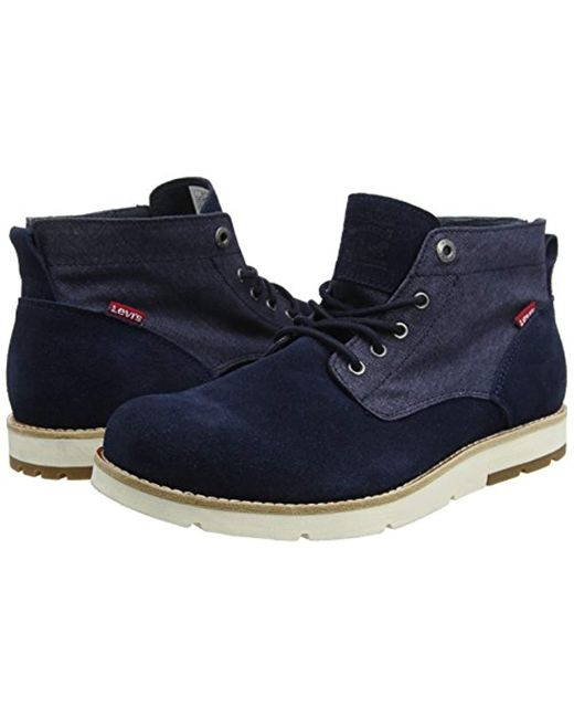 levi's jax light chukka